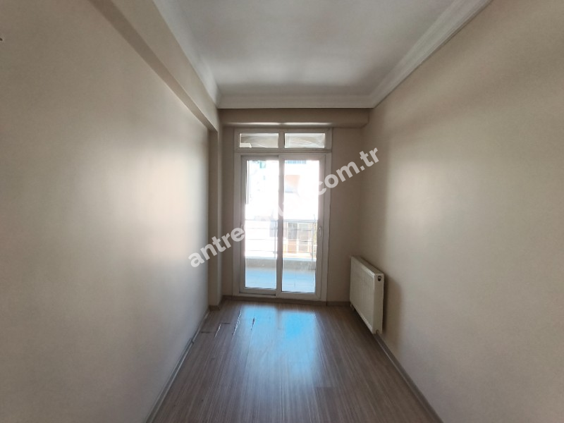 Antre Emlak'tan Kiralık Bozyaka Hastane Yanı 2+1,Otoparklı Doğalgazlı Yeni Daire