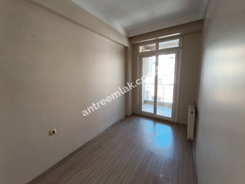 Antre Emlak'tan Kiralık Bozyaka Hastane Yanı 2+1,Otoparklı Doğalgazlı Yeni Daire