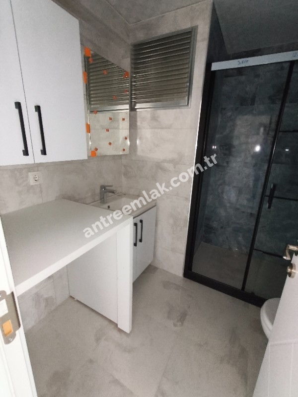 Antre Emlak'tan Kiralık Bozyaka Hastane Yanı Bahar Mahallesinde 3+1,Otoparklı Asansörlü Doğalgazlı Sıfır Daire