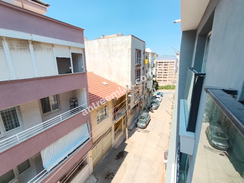 Antre Emlak'tan Kiralık Bozyaka Hastane Yanı Bahar Mahallesinde 3+1,Otoparklı Asansörlü Doğalgazlı Sıfır Daire