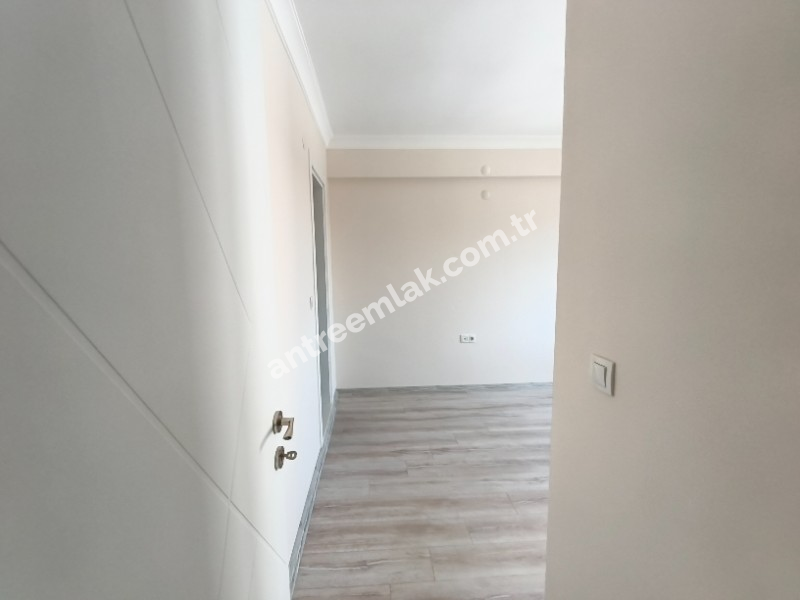 Antre Emlak'tan Kiralık Bozyaka Hastane Yanı Bahar Mahallesinde 3+1,Otoparklı Asansörlü Doğalgazlı Sıfır Daire