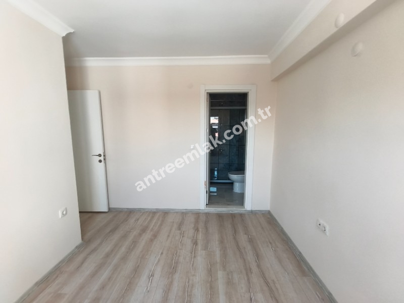 Antre Emlak'tan Kiralık Bozyaka Hastane Yanı Bahar Mahallesinde 3+1,Otoparklı Asansörlü Doğalgazlı Sıfır Daire