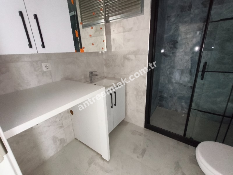 Antre Emlak'tan Kiralık Bozyaka Hastane Yanı Bahar Mahallesinde 3+1,Otoparklı Asansörlü Doğalgazlı Sıfır Daire