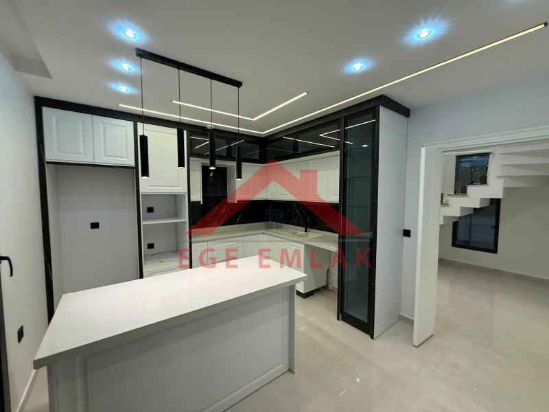 Didim'de Satılık 4+1 Ayrı Mutfaklı Villa