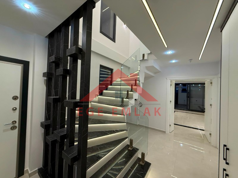 Didim'de Satılık 4+1 Ayrı Mutfaklı Villa