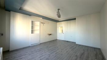 Elmas'tan Akdeniz Mh’de Havuzlu Site İçi Deniz Manzaralı 3+1