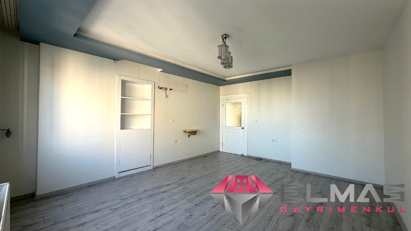 Elmas'tan Akdeniz Mh’de Havuzlu Site İçi Deniz Manzaralı 3+1