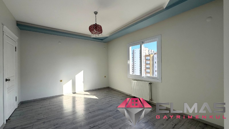 Elmas'tan Akdeniz Mh’de Havuzlu Site İçi Deniz Manzaralı 3+1