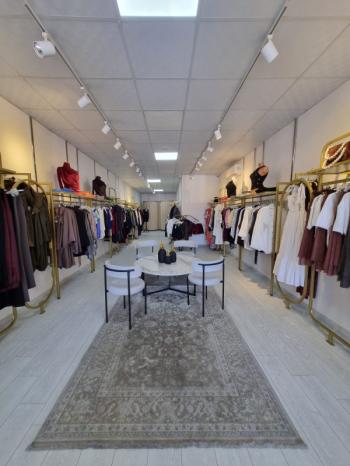 * AFYON ÜÇOK EMLAKTAN KURTULUŞ CADDESİ 200M² KADIN BUTİK GİYİM MAĞAZASI DEVREN KİRALIK DÜKKAN *