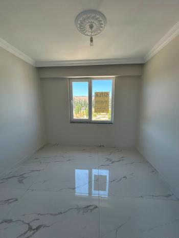 * AFYON ÜÇOK EMLAKTAN MAREŞAL FEVZİ ÇAKMAK MAH 2+1 78M² SIFIR LÜKS SATILIK DAİRE *