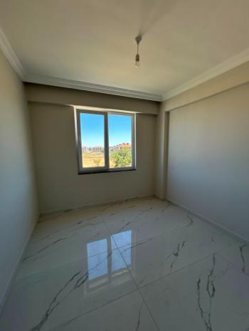 * AFYON ÜÇOK EMLAKTAN MAREŞAL FEVZİ ÇAKMAK MAH 2+1 78M² SIFIR LÜKS SATILIK DAİRE *