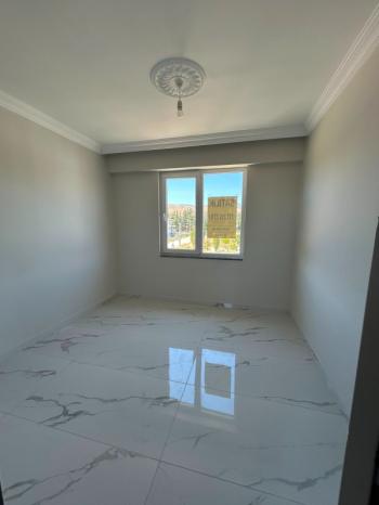 * AFYON ÜÇOK EMLAKTAN MAREŞAL FEVZİ ÇAKMAK MAH 2+1 78M² SIFIR LÜKS SATILIK DAİRE *