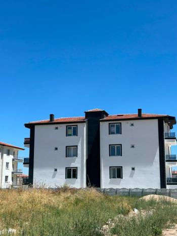 * AFYON ÜÇOK EMLAKTAN MAREŞAL FEVZİ ÇAKMAK MAH 2+1 78M² SIFIR LÜKS SATILIK DAİRE *