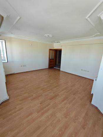 AFYON ÜÇOK EMLAKTAN MAREŞAL FEVZİ ÇAKMAK MAH 3+1 135M² EBEVEYN BANYOLU TEMİZ BAKIMLI SATILIK DAİRE 