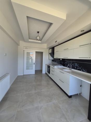AFYON ÜÇOK EMLAKTAN FATİH MAH 3+1 117M² SIFIR AYARINDA EBEVEYN BANYOLU SATILIK DAİRE 