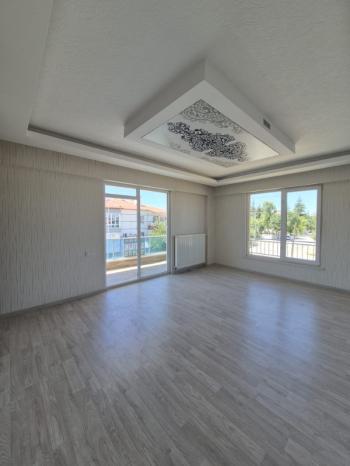 AFYON ÜÇOK EMLAKTAN FATİH MAH 3+1 117M² SIFIR AYARINDA EBEVEYN BANYOLU SATILIK DAİRE 