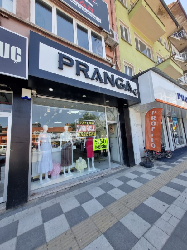 * AFYON ÜÇOK EMLAKTAN KURTULUŞ CADDESİ 200M² KADIN BUTİK GİYİM MAĞAZASI DEVREN KİRALIK DÜKKAN *