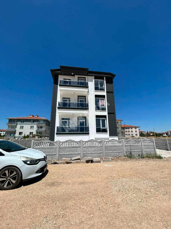 * AFYON ÜÇOK EMLAKTAN MAREŞAL FEVZİ ÇAKMAK MAH 2+1 78M² SIFIR LÜKS SATILIK DAİRE *