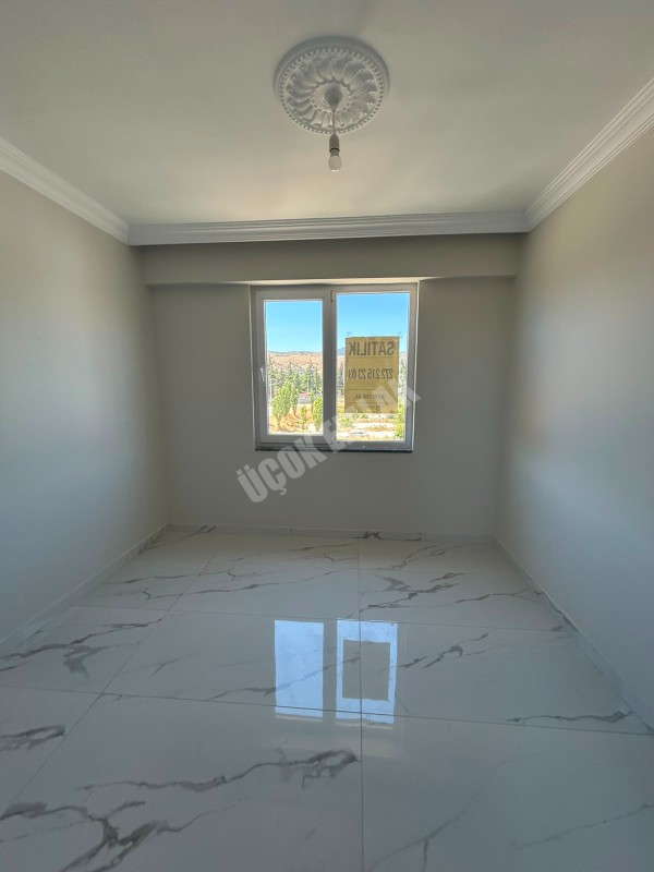 * AFYON ÜÇOK EMLAKTAN MAREŞAL FEVZİ ÇAKMAK MAH 2+1 78M² SIFIR LÜKS SATILIK DAİRE *