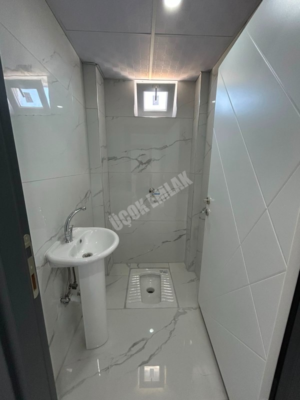 * AFYON ÜÇOK EMLAKTAN MAREŞAL FEVZİ ÇAKMAK MAH 2+1 78M² SIFIR LÜKS SATILIK DAİRE *