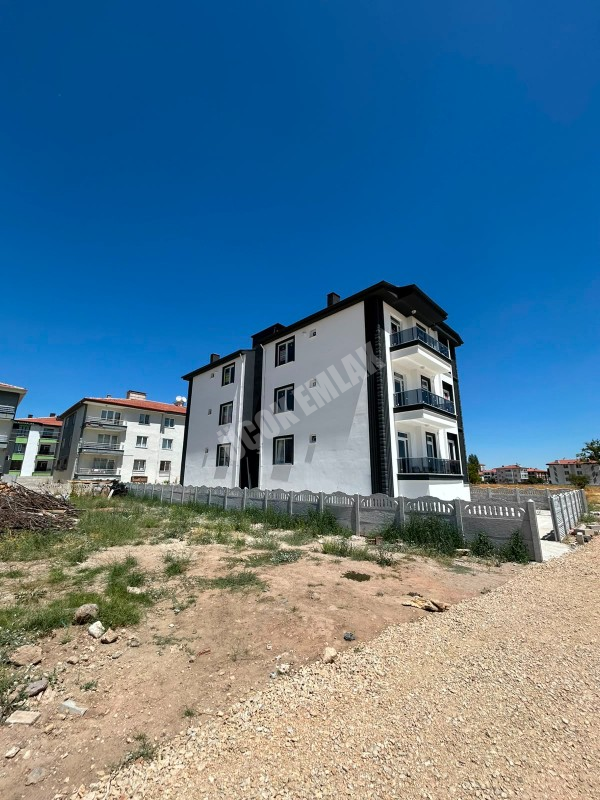 * AFYON ÜÇOK EMLAKTAN MAREŞAL FEVZİ ÇAKMAK MAH 2+1 78M² SIFIR LÜKS SATILIK DAİRE *