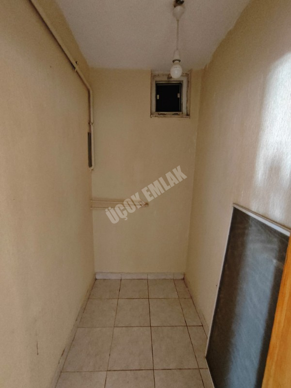 AFYON ÜÇOK EMLAKTAN MAREŞAL FEVZİ ÇAKMAK MAH 3+1 135M² EBEVEYN BANYOLU TEMİZ BAKIMLI SATILIK DAİRE 