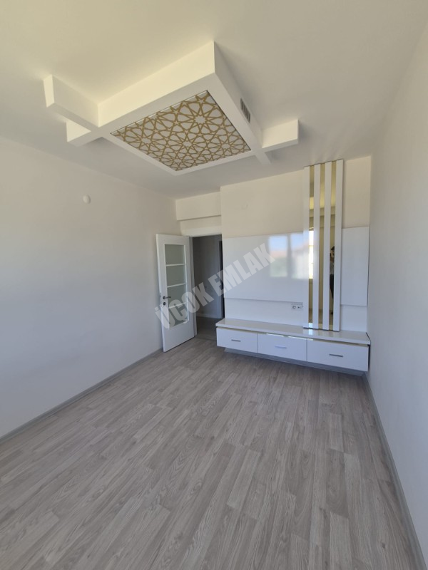 AFYON ÜÇOK EMLAKTAN FATİH MAH 3+1 117M² SIFIR AYARINDA EBEVEYN BANYOLU SATILIK DAİRE 