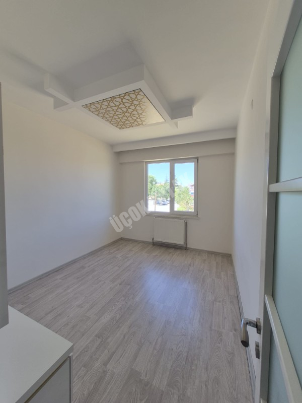 AFYON ÜÇOK EMLAKTAN FATİH MAH 3+1 117M² SIFIR AYARINDA EBEVEYN BANYOLU SATILIK DAİRE 