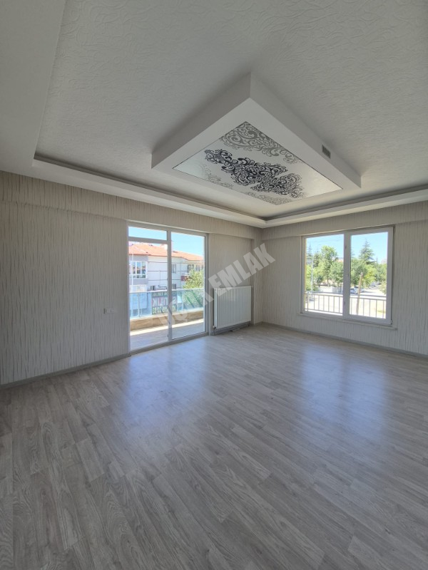AFYON ÜÇOK EMLAKTAN FATİH MAH 3+1 117M² SIFIR AYARINDA EBEVEYN BANYOLU SATILIK DAİRE 