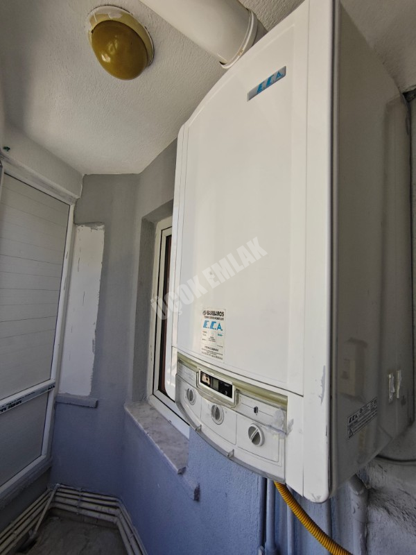 AFYON ÜÇOK EMLAKTAN MAREŞAL FEVZİ ÇAKMAK MAH 3+1 135M² EBEVEYN BANYOLU TEMİZ BAKIMLI SATILIK DAİRE 