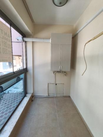 Antre Emlak'tan Kiralık Bahçelievler'de Bozyaka Hastanenei Yanı Doğalgazl ı 2+1Açık Mutfak Salon Yüksek Giriş Yeni Daire
