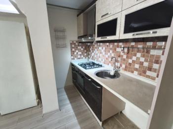 Antre Emlak'tan Kiralık Bahçelievler'de Bozyaka Hastanenei Yanı Doğalgazl ı 2+1Açık Mutfak Salon Yüksek Giriş Yeni Daire