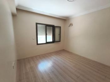 Antre Emlak'tan Kiralık Bahçelievler'de Bozyaka Hastanenei Yanı Doğalgazl ı 2+1Açık Mutfak Salon Yüksek Giriş Yeni Daire
