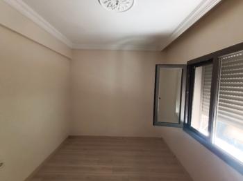 Antre Emlak'tan Kiralık Bahçelievler'de Bozyaka Hastanenei Yanı Doğalgazl ı 2+1Açık Mutfak Salon Yüksek Giriş Yeni Daire