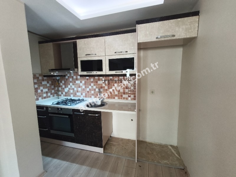 Antre Emlak'tan Kiralık Bahçelievler'de Bozyaka Hastanenei Yanı Doğalgazl ı 2+1Açık Mutfak Salon Yüksek Giriş Yeni Daire