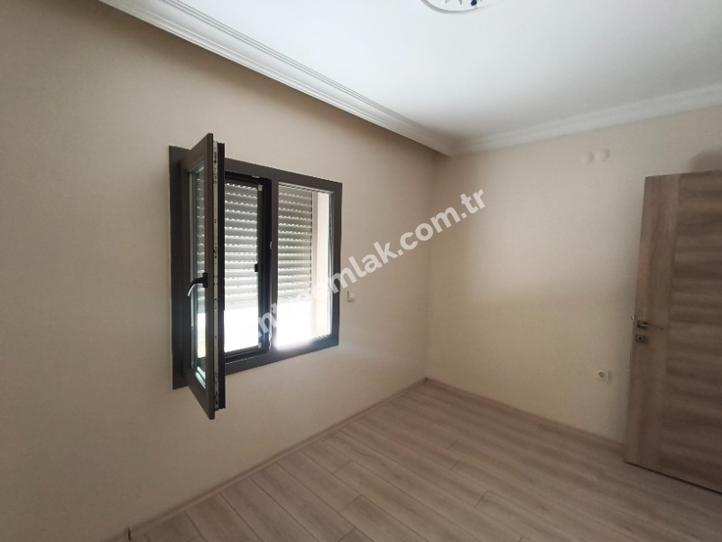 Antre Emlak'tan Kiralık Bahçelievler'de Bozyaka Hastanenei Yanı Doğalgazl ı 2+1Açık Mutfak Salon Yüksek Giriş Yeni Daire