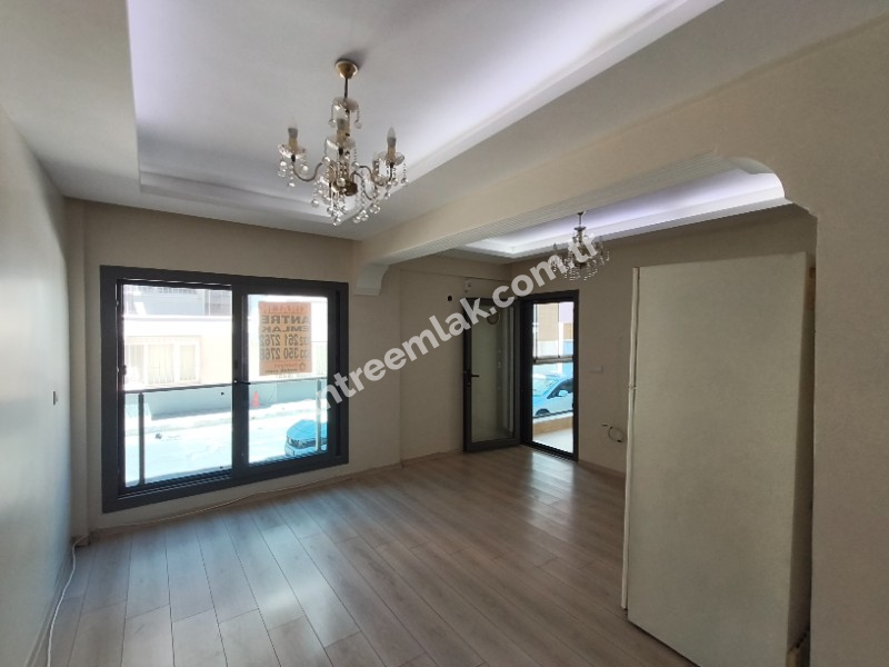 Antre Emlak'tan Kiralık Bahçelievler'de Bozyaka Hastanenei Yanı Doğalgazl ı 2+1Açık Mutfak Salon Yüksek Giriş Yeni Daire