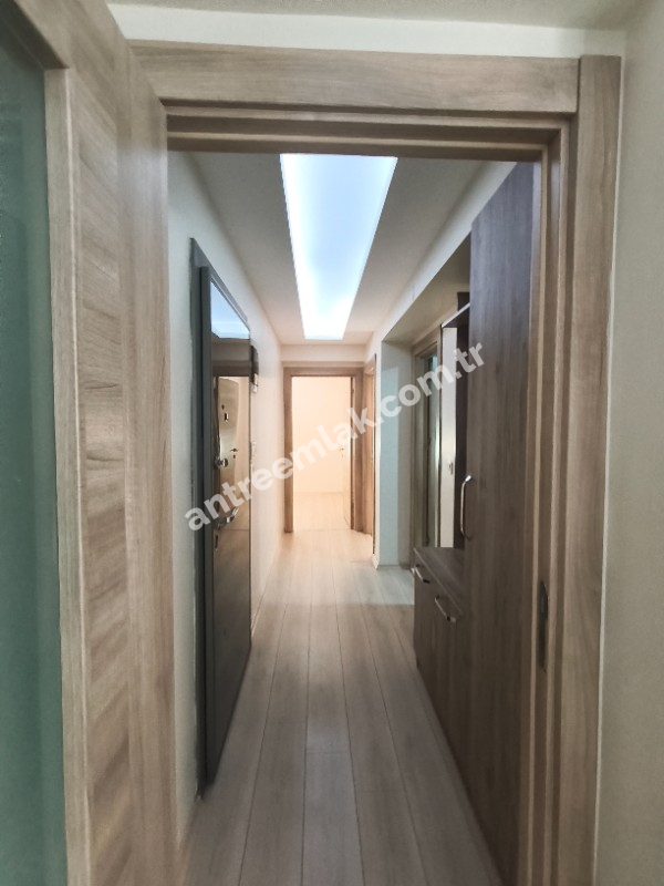 Antre Emlak'tan Kiralık Bahçelievler'de Bozyaka Hastanenei Yanı Doğalgazl ı 2+1Açık Mutfak Salon Yüksek Giriş Yeni Daire