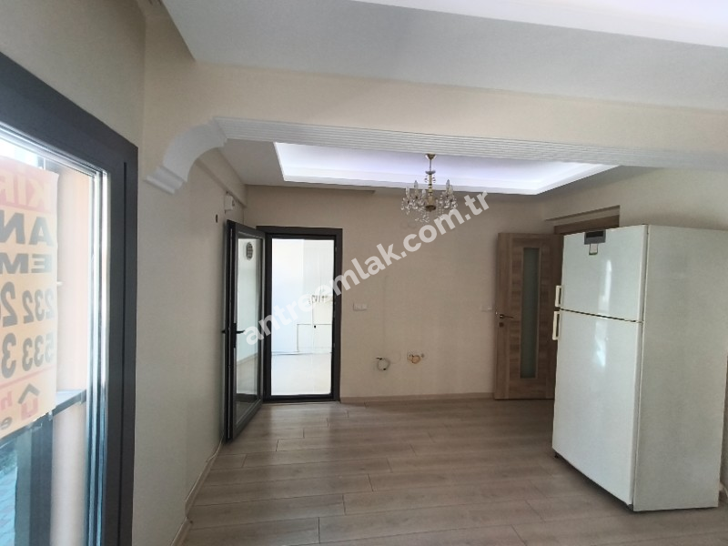Antre Emlak'tan Kiralık Bahçelievler'de Bozyaka Hastanenei Yanı Doğalgazl ı 2+1Açık Mutfak Salon Yüksek Giriş Yeni Daire