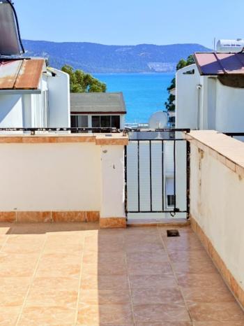 Didim Fevzipaşa Bal Petek Sitesi’nde Denize 90 Metre 4+1 Tripleks İkiz Yazlık