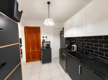 Didim Fevzipaşa Bal Petek Sitesi’nde Denize 90 Metre 4+1 Tripleks İkiz Yazlık