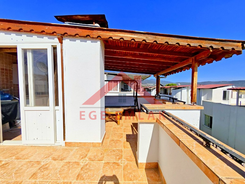 Didim Fevzipaşa Bal Petek Sitesi’nde Denize 90 Metre 4+1 Tripleks İkiz Yazlık