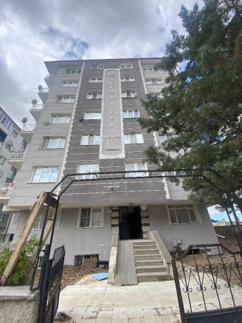 GÜVENAY -  ÇORUM MİMARSİNAN CEMİLBEY CADDESİ ÜZERİ KİRALIK DAİRE