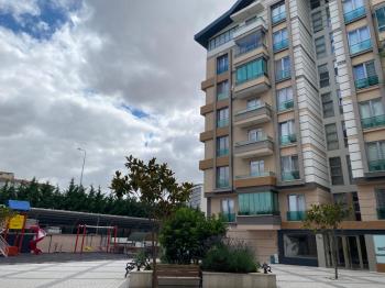 GÜVENAY - ÇORUM CAFELER BÖLGESİNDE KAHVELEN ARKASI SATILIK 4+1 DAİRE