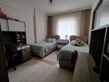 GÜVENAY - ÇORUM CUMA PAZARI İLERİSİ CADDE ÜZERİ 3+1 DAİRE