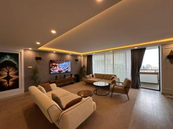 KKTC GİRNE MERKEZDE AKACAN ELEGANCE SİTESİNDE DENİZ HAVUZ VE DAĞ MANZARALI KOMPLE EŞYALI SATILIK 3+1 DAİRE