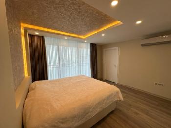 KKTC GİRNE MERKEZDE AKACAN ELEGANCE SİTESİNDE DENİZ HAVUZ VE DAĞ MANZARALI KOMPLE EŞYALI SATILIK 3+1 DAİRE