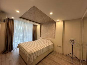 KKTC GİRNE MERKEZDE AKACAN ELEGANCE SİTESİNDE DENİZ HAVUZ VE DAĞ MANZARALI KOMPLE EŞYALI SATILIK 3+1 DAİRE