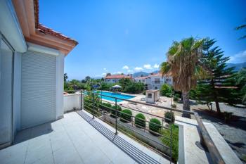Girne Karaoğlanoğlu Bölgesinde Satılık İkiz Villa