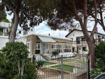 Girne Karşıyaka 'da 548 m2 Alan İçerisinde Bulunan 2+1 SATILIK MÜSTAKİL EV